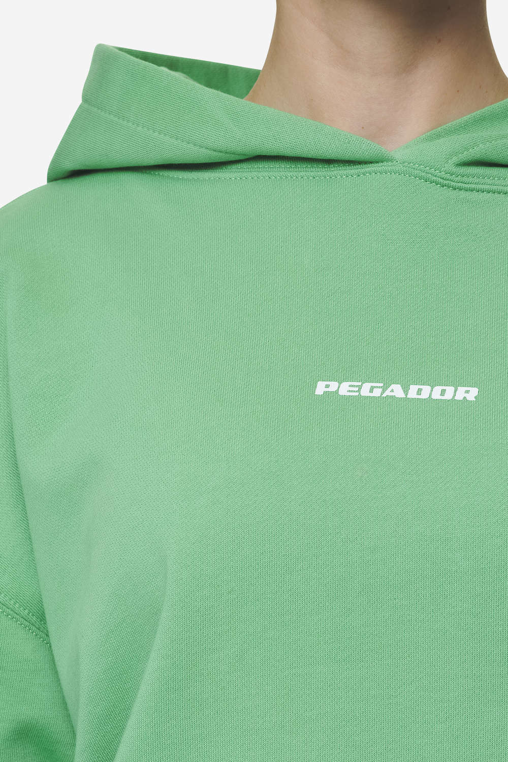 Pegador Atna Logo Oversized Hoodie Washed Peppermint Green White Detailshot aus der Next Wave Kollektion für DaHerren