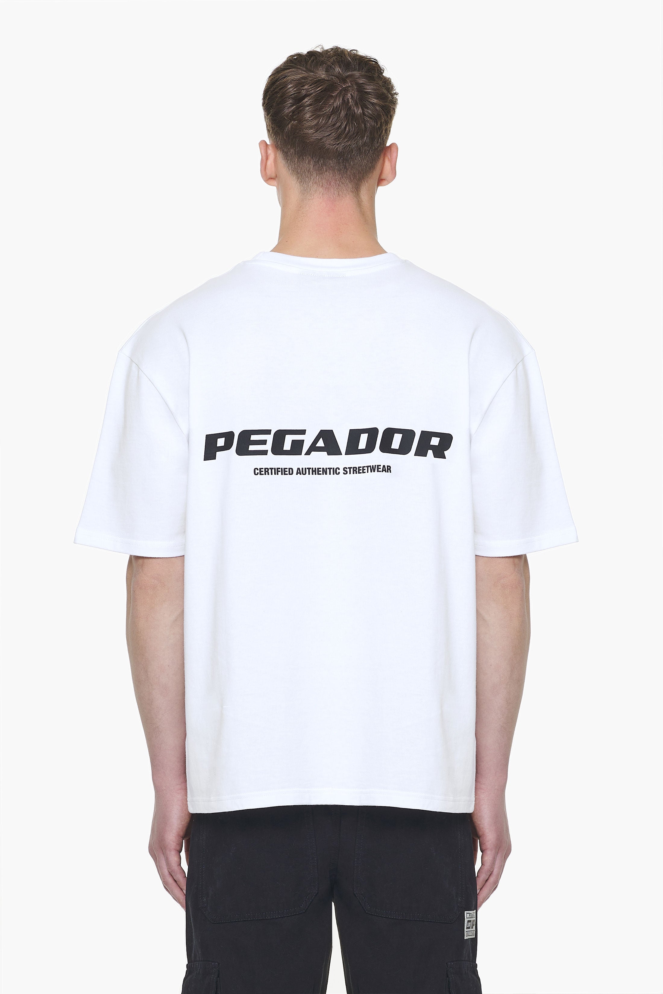 Pegador Colne Logo Oversized Tee White Gum Hauptansicht aus der Built to Last Kollektion für Herren