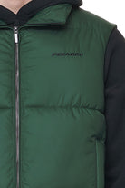 Pegador Landin Puffer Vest British Green Detailshot aus der PEGADOR® Outerwear 23 Kollektion für Herren