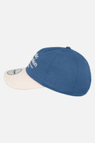 Pegador Alchar Baseball Cap Retro Blue Desert Sand Ganzkörper Bild aus der Never Too Late Kollektion für Herren