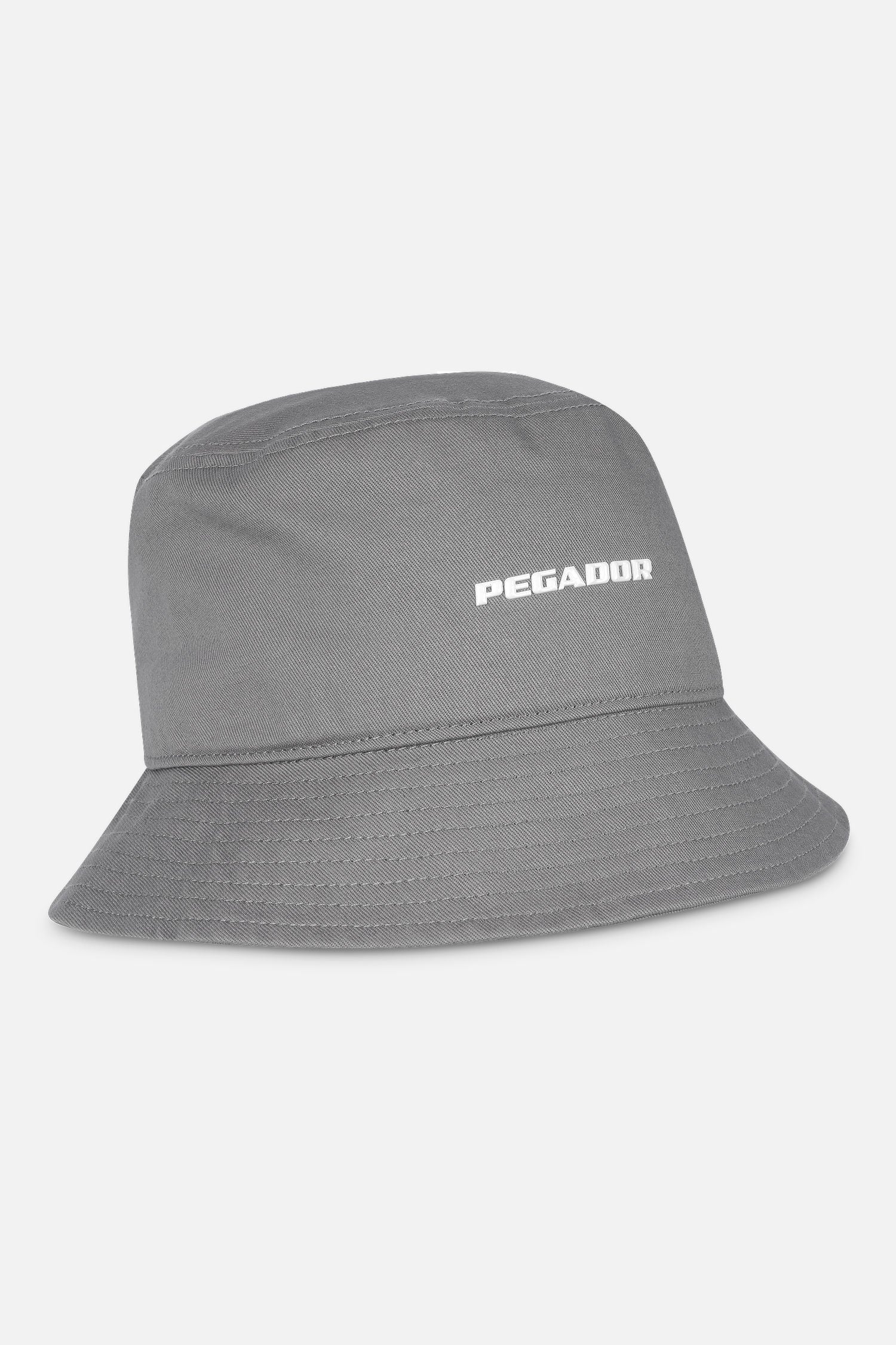 Pegador Logo Bucket Hat Cool Grey White Hauptansicht aus der Never Too Late Kollektion für Herren