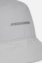 Pegador Logo Nylon Bucket Hat Cool Grey Seitenansicht aus der Never Too Late Kollektion für Herren