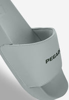 Pegador Logo Slide Grey Black Detailshot aus der Next Wave Kollektion für Herren