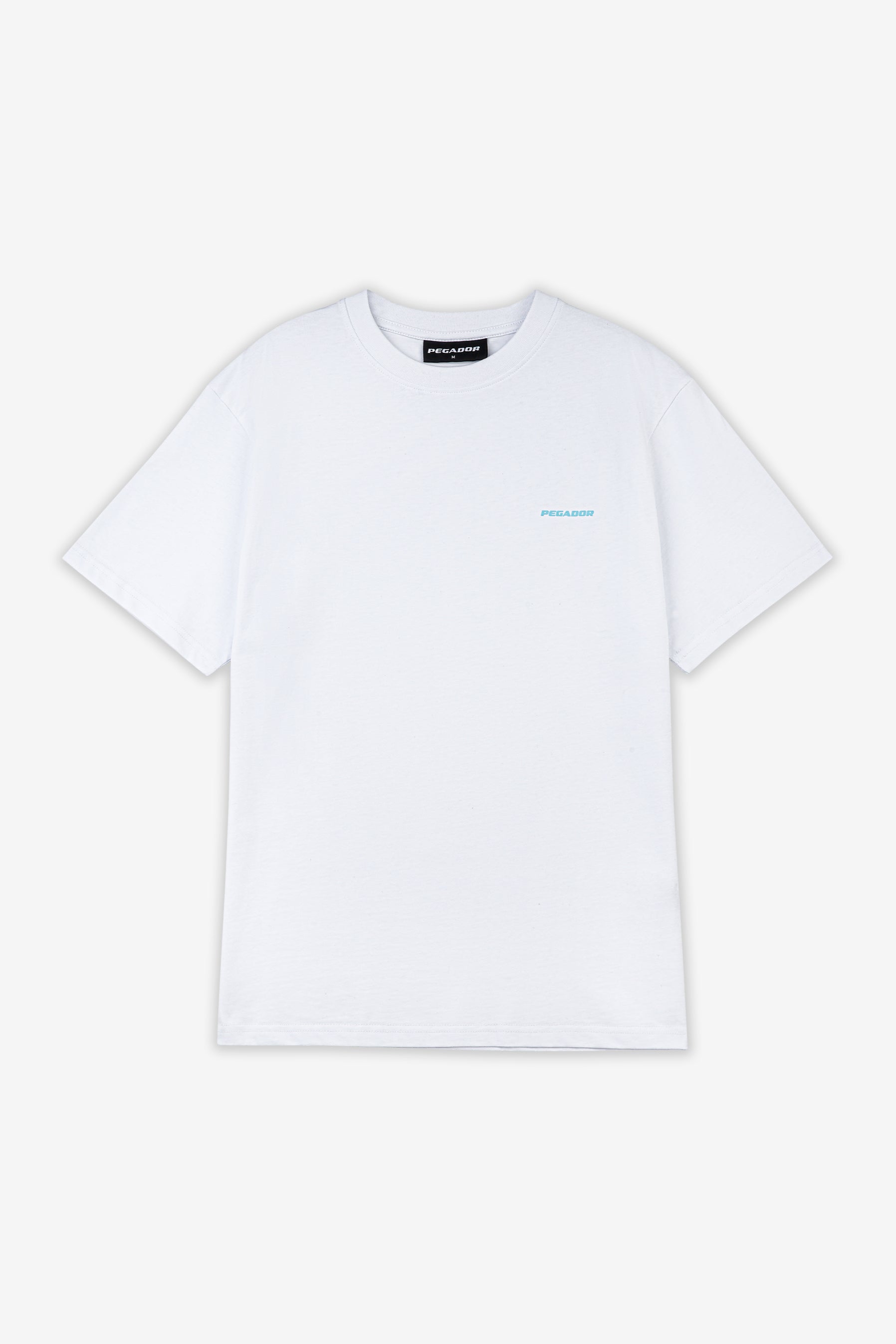 Pegador Logo Slim Tee White Sky Blue Detailshot aus der High summer Kollektion für Herren