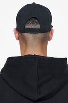 Pegador Cleve 5-Panel Cap Black Seitenansicht aus der Finer Things Kollektion für Herren