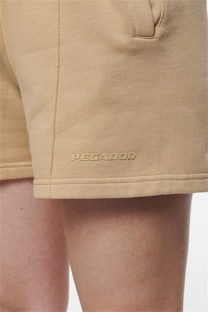 Pegador Umbria High Waisted Shorts Vintage Washed Espresso Gum Detailshot aus der Finer Things Kollektion für DaHerren