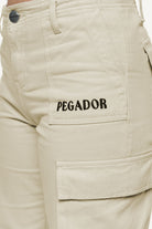 Pegador Arlia Wide Cargo Pants Espresso Detailshot aus der Finer Things Kollektion für DaHerren