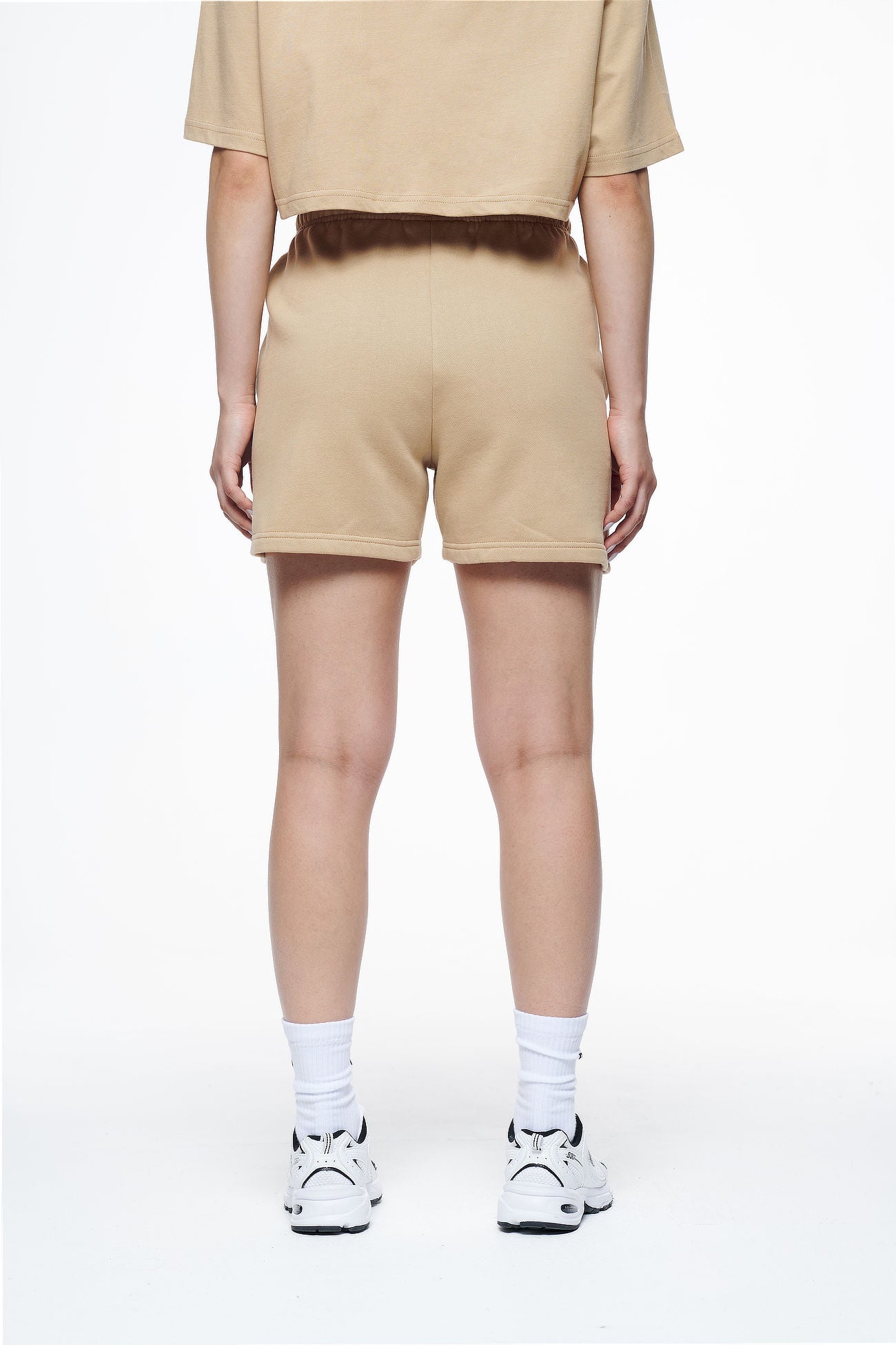 Pegador Umbria High Waisted Shorts Vintage Washed Espresso Gum Detailshot aus der Finer Things Kollektion für DaHerren