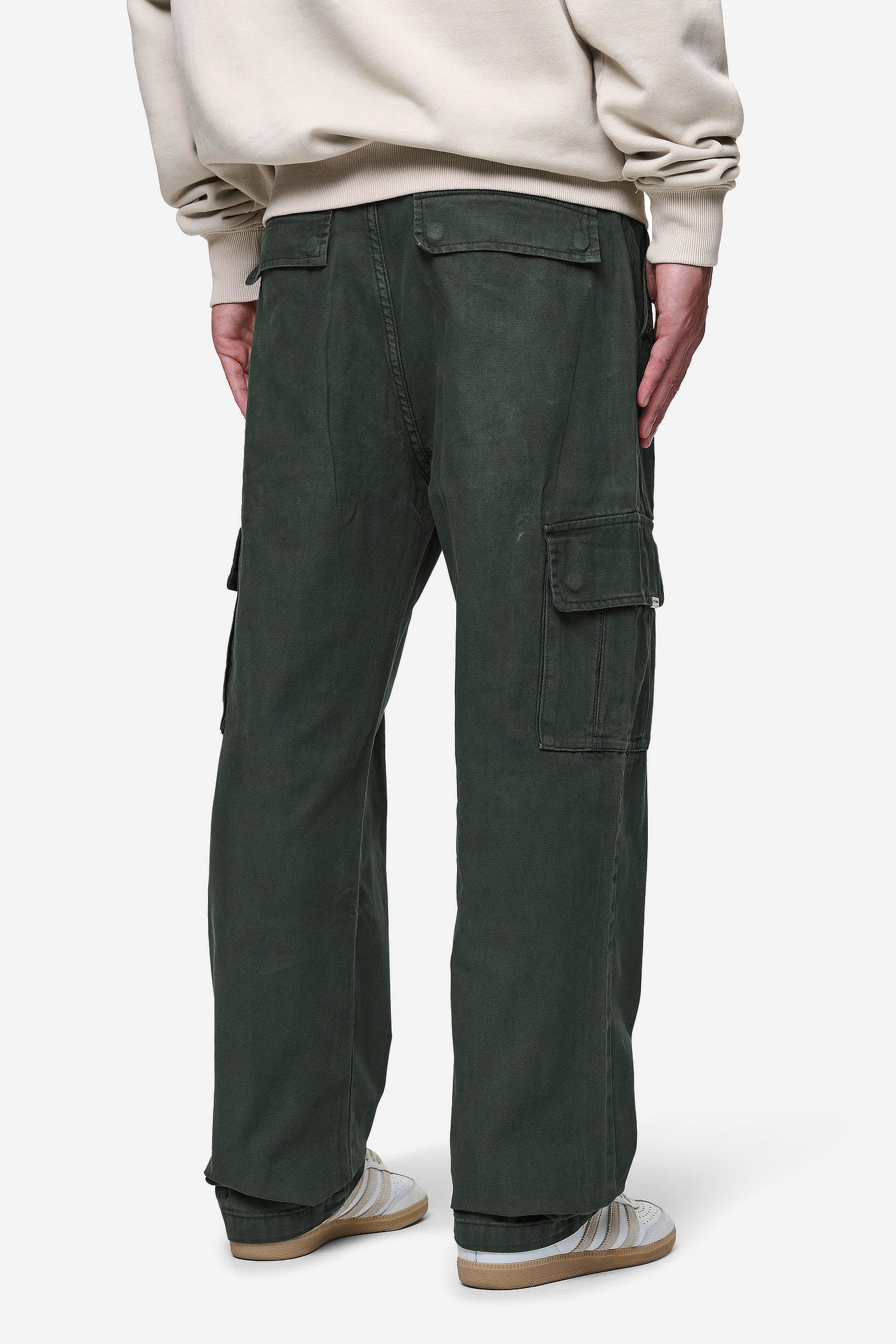 Pegador Waymir Cargo Pants Olive Green Gegenansicht aus der PEGADOR® Jeans Kollektion für Herren