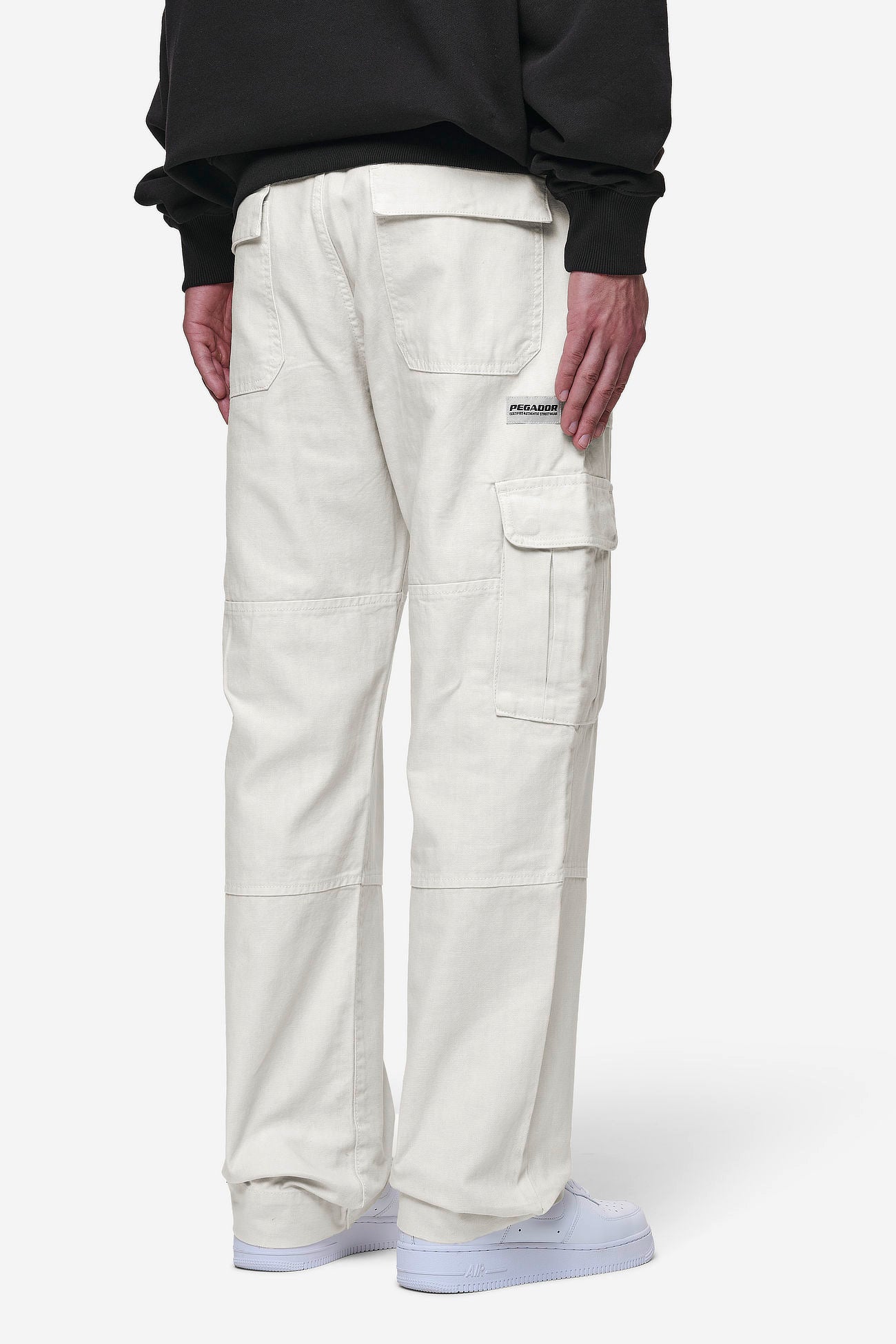 Pegador Risley Cargo Pants Cream Gegenansicht aus der PEGADOR® Jeans Kollektion für Herren