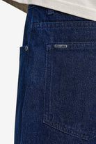 Pegador Baures Straight Jeans Raw Blue Detailshot aus der PEGADOR® Jeans Kollektion für Herren