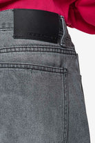 Pegador Barrow Wide Baggy Jeans Washed Anthracite Detailshot aus der Most Alive Kollektion für Herren