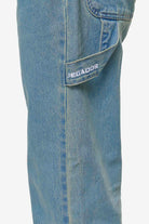 Pegador Daule Baggy Workwear Jeans Washed Vintage Blue Detailshot aus der PEGADOR® Jeans Kollektion für Herren