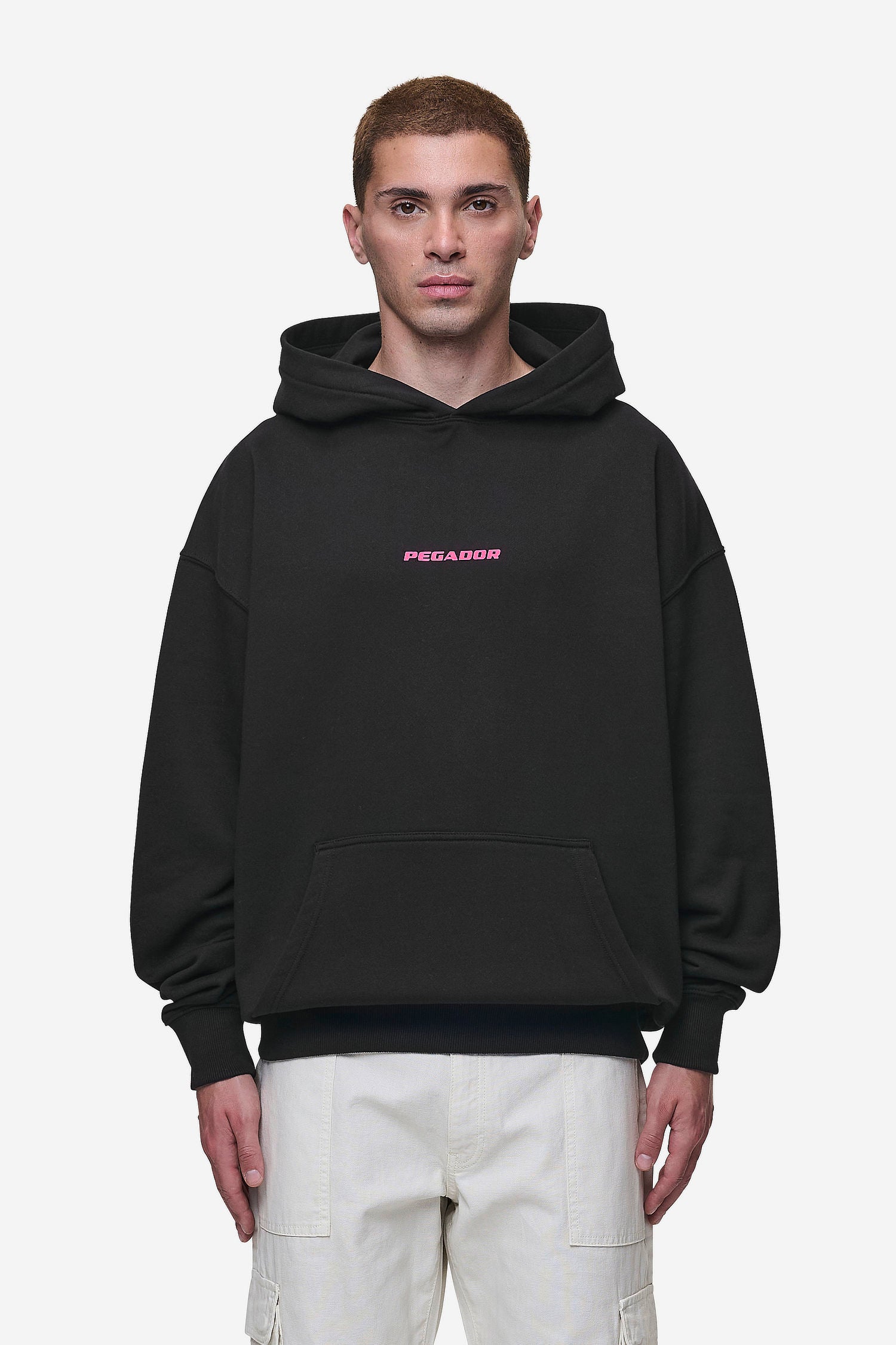 Pegador Colne Logo Oversized Hoodie Washed Black Virtual Pink Seitenansicht aus der Most Alive Kollektion für Herren