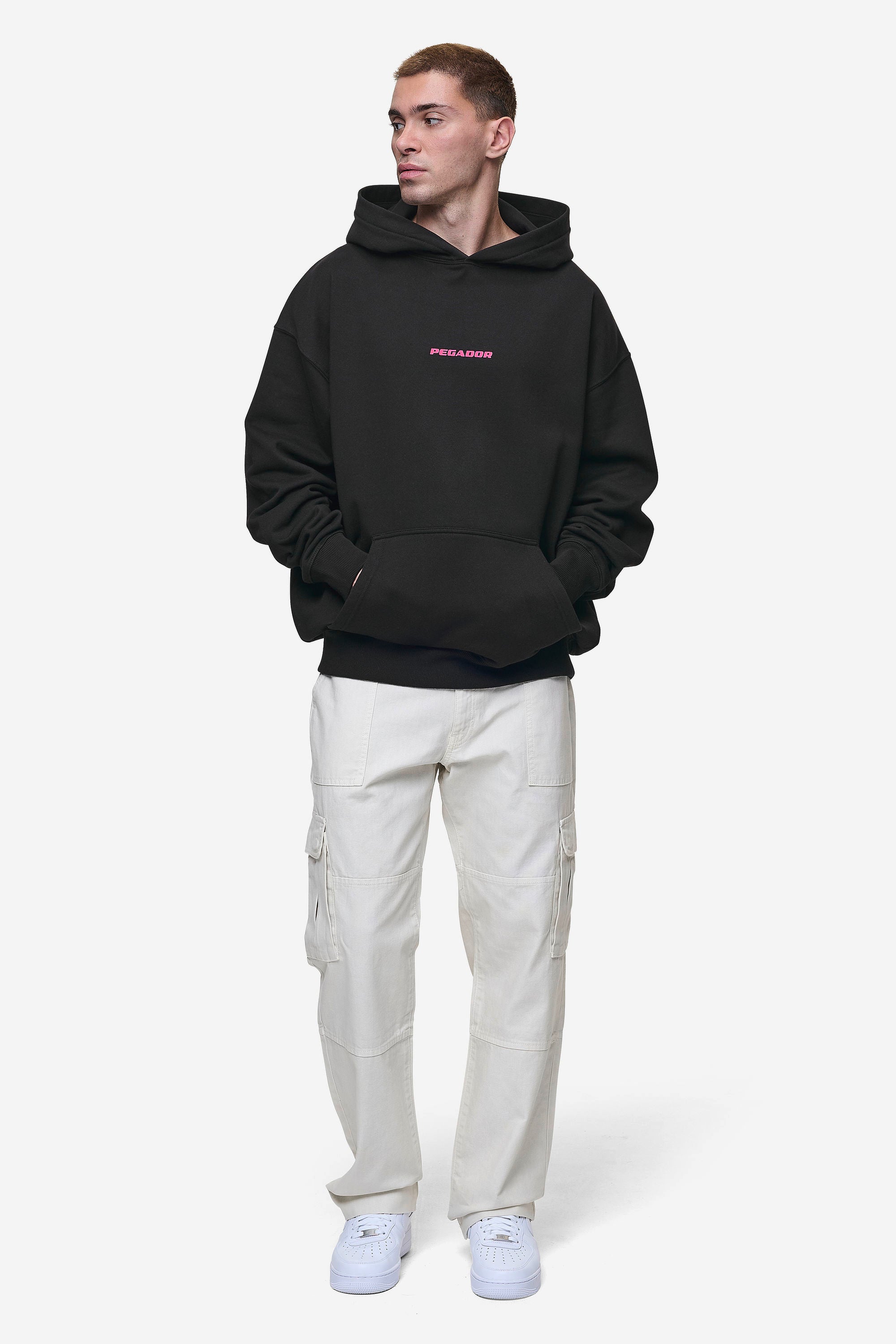 Pegador Colne Logo Oversized Hoodie Washed Black Virtual Pink Ganzkörper Bild aus der Most Alive Kollektion für Herren