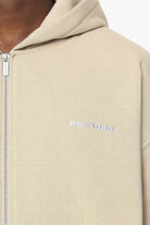 Pegador Logo Oversized Sweat Jacket Vintage Washed Kingdom Beige Detailshot aus der Built to Last Kollektion für Herren