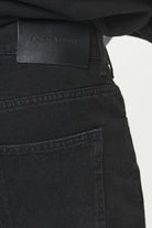 Pegador Bevo Loose Jeans Black Detailshot aus der Built to Last Kollektion für Herren