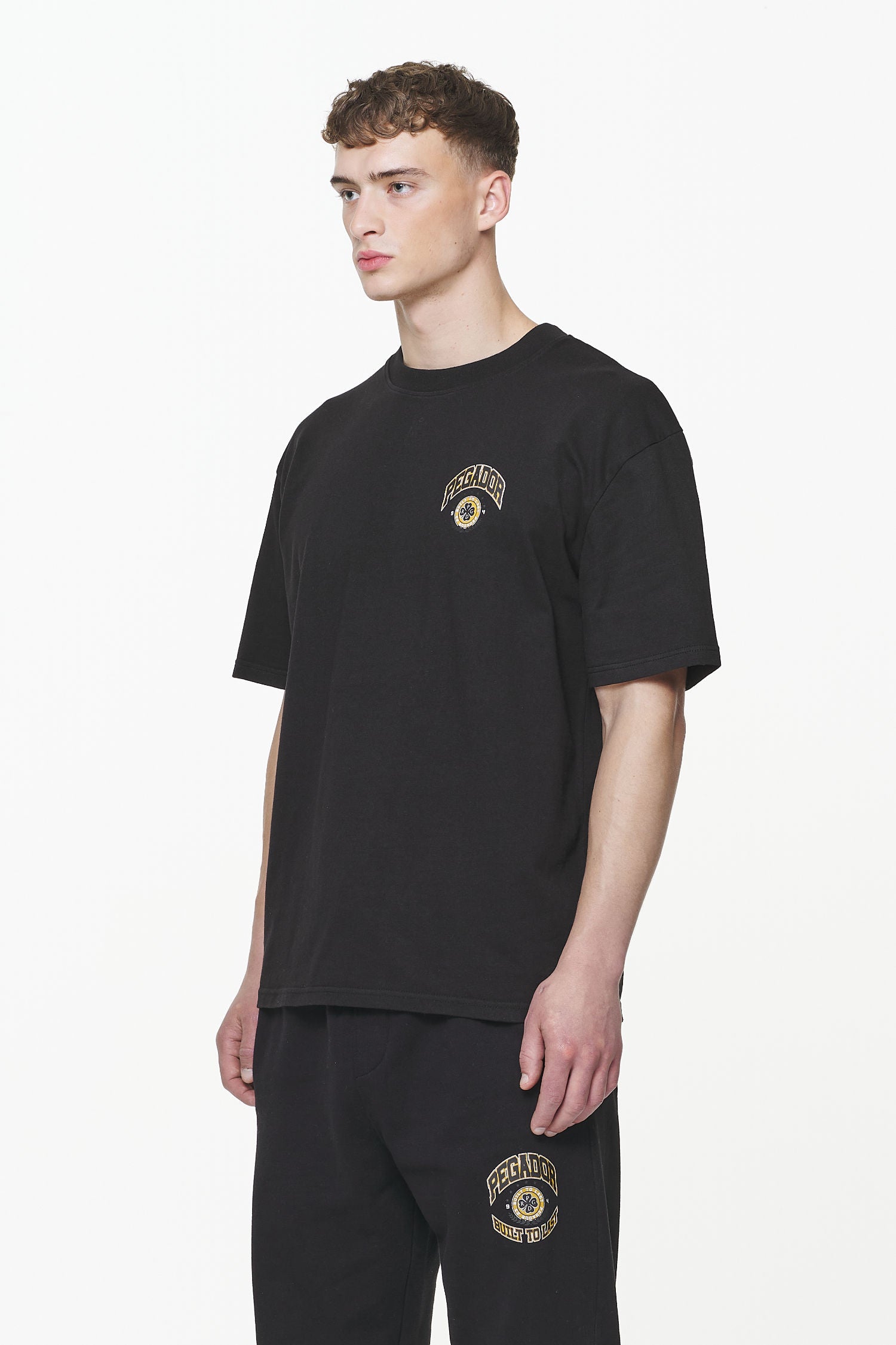 Pegador Smith Oversized Tee Vintage Washed Onyx Black Gegenansicht aus der Built to Last Kollektion für Herren