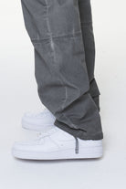 Pegador Wollam Worker Pants Faded Dark Grey Detailshot aus der Built to Last Kollektion für Herren