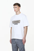 Pegador County Oversized Tee White Seitenansicht aus der Built to Last Kollektion für Herren