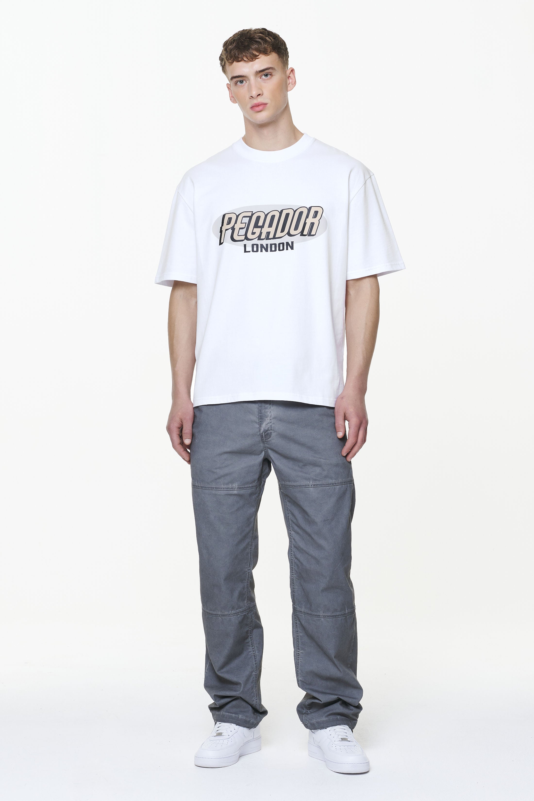 Pegador County Oversized Tee White Ganzkörper Bild aus der Built to Last Kollektion für Herren