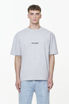 Pegador Colne Logo Oversized Tee Grey Melange Seitenansicht aus der Built to Last Kollektion für Herren