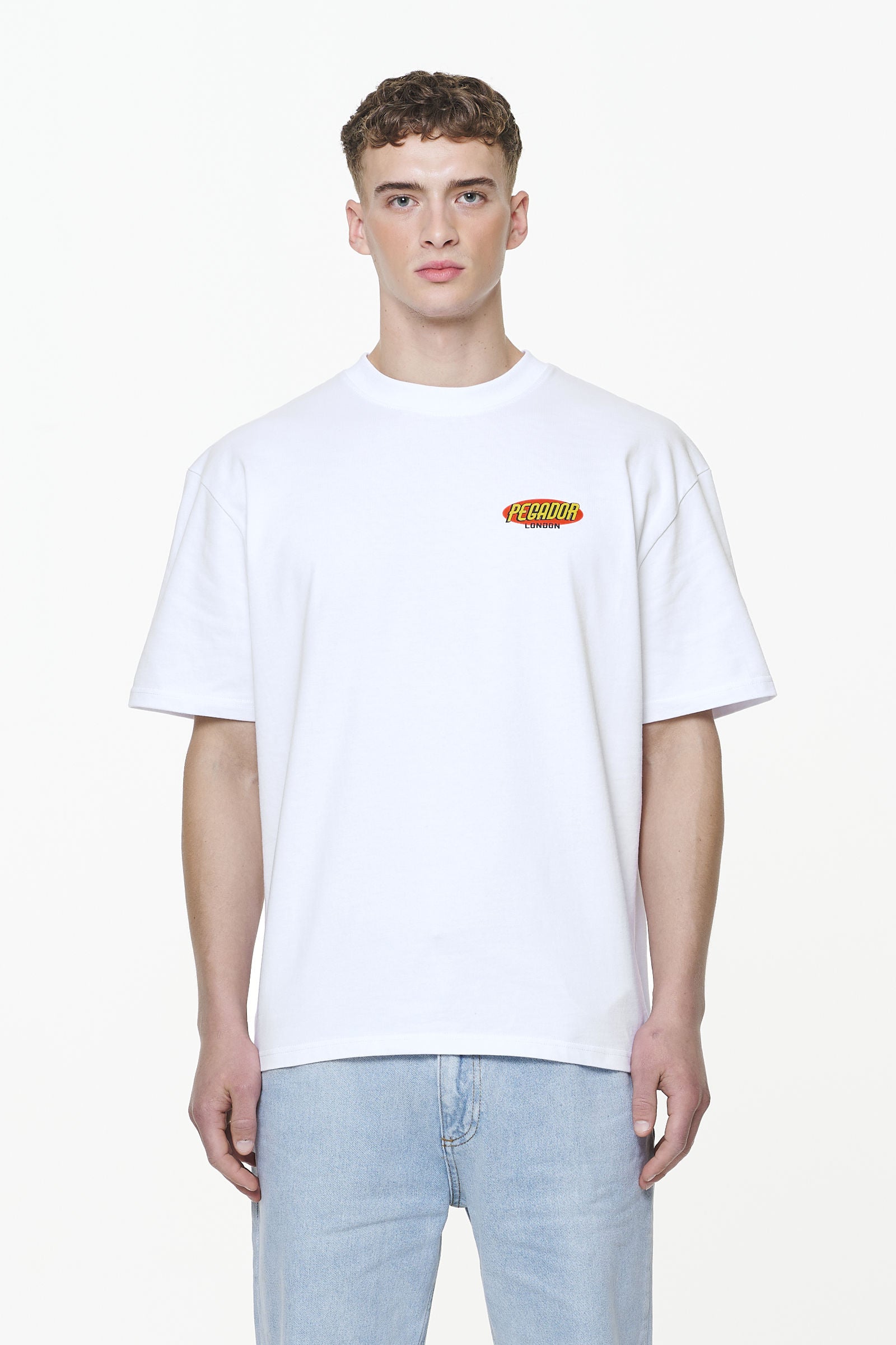 Pegador Docks Oversized Tee White Seitenansicht aus der Built to Last Kollektion für Herren