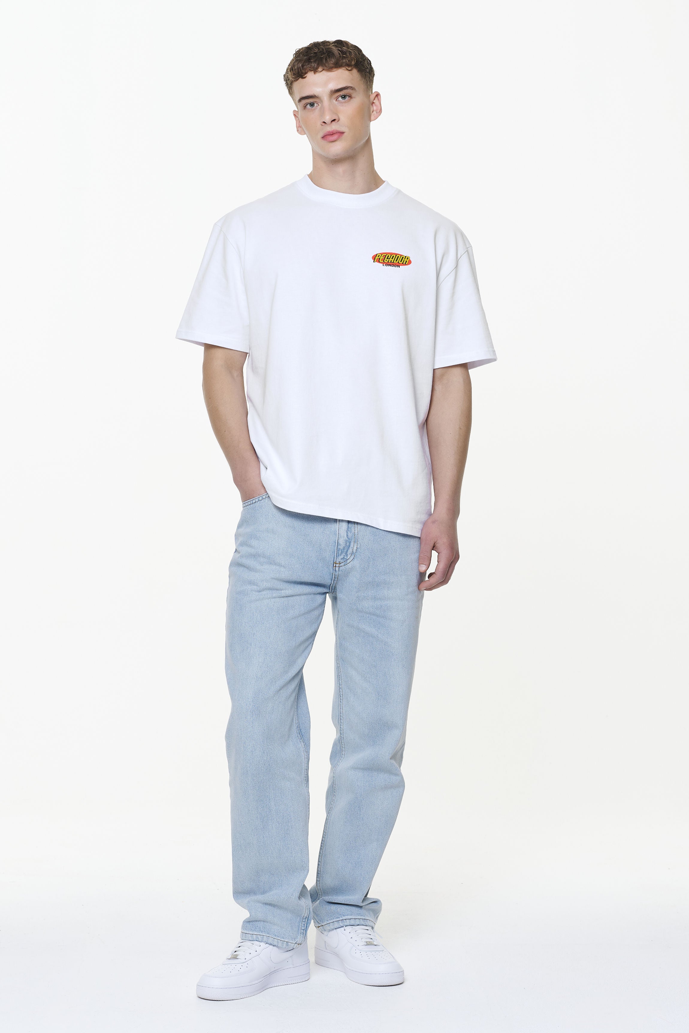 Pegador Docks Oversized Tee White Ganzkörper Bild aus der Built to Last Kollektion für Herren