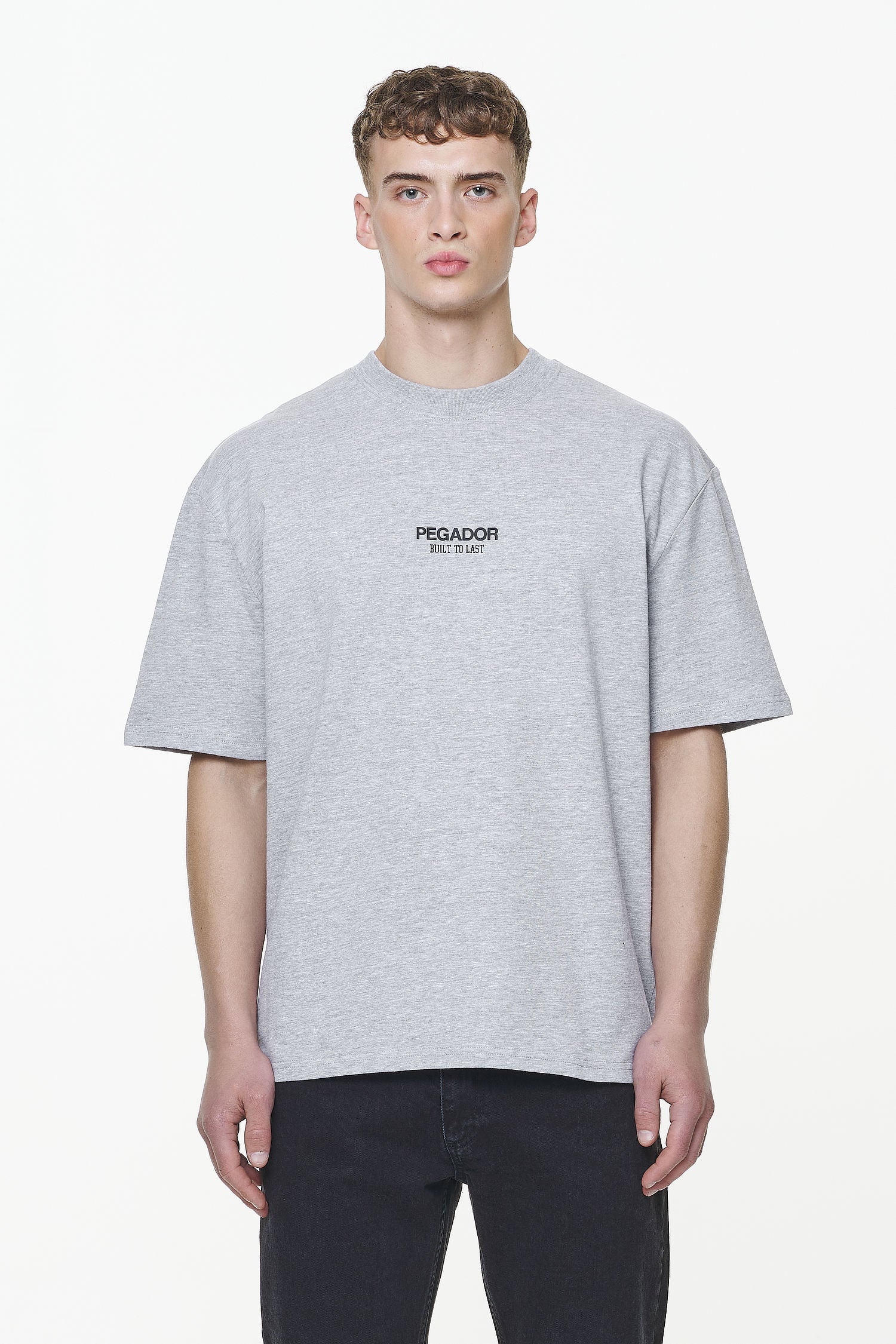 Pegador Mouncy Oversized Tee Grey Melange Seitenansicht aus der Built to Last Kollektion für Herren