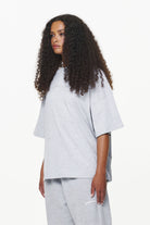 Pegador Thames Heavy Oversized Tee Grey Melange Seitenansicht aus der Built to Last Kollektion für DaHerren