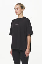 Pegador Dorothy Heavy Oversized Tee Black Seitenansicht aus der Built to Last Kollektion für DaHerren