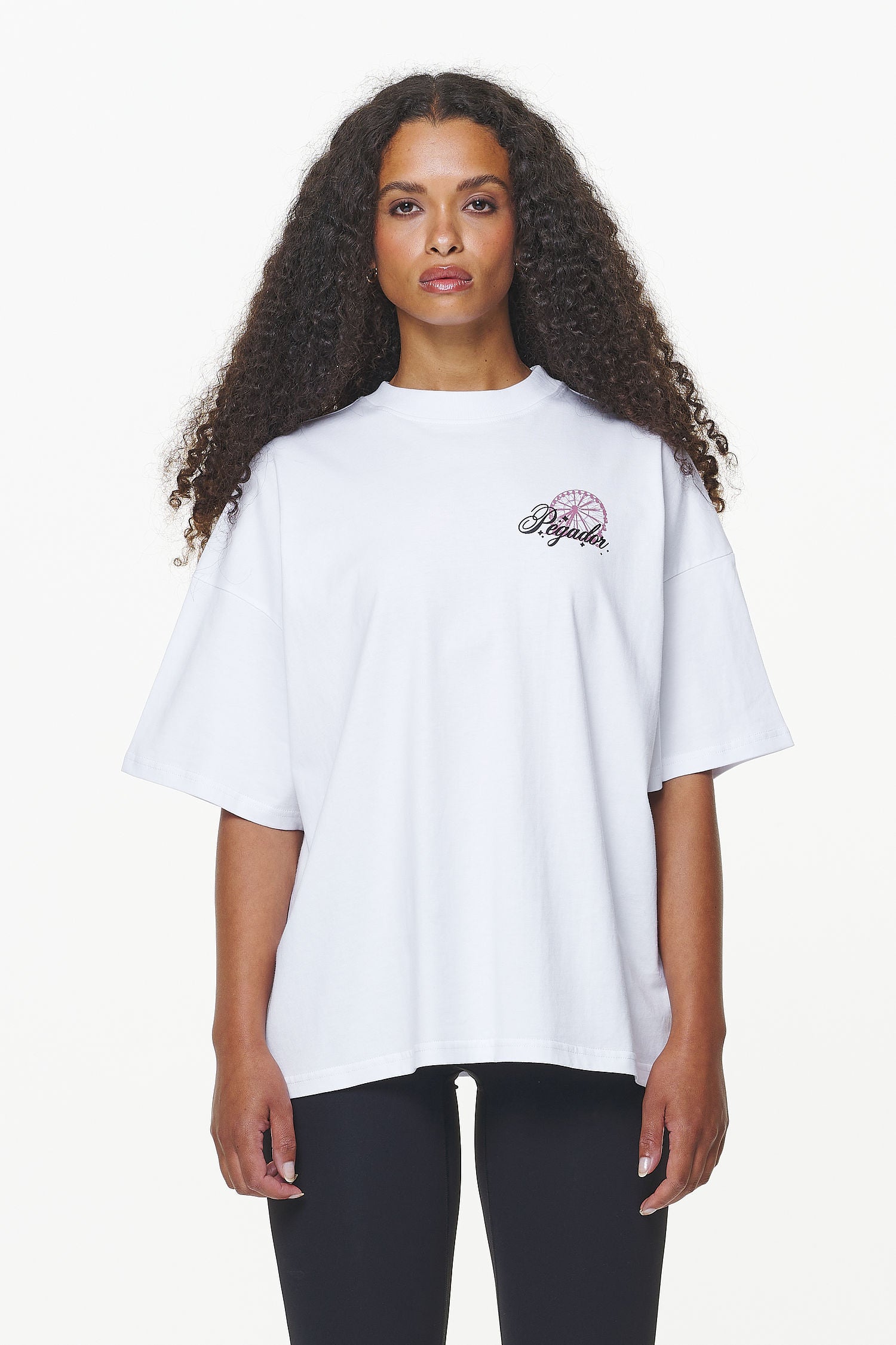 Pegador Mall Heavy Oversized Tee White Seitenansicht aus der Built to Last Kollektion für DaHerren