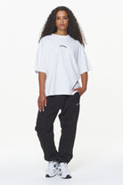 Pegador Thames Heavy Oversized Tee White Ganzkörper Bild aus der Built to Last Kollektion für DaHerren