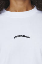 Pegador Thames Heavy Oversized Tee White Detailshot aus der Built to Last Kollektion für DaHerren