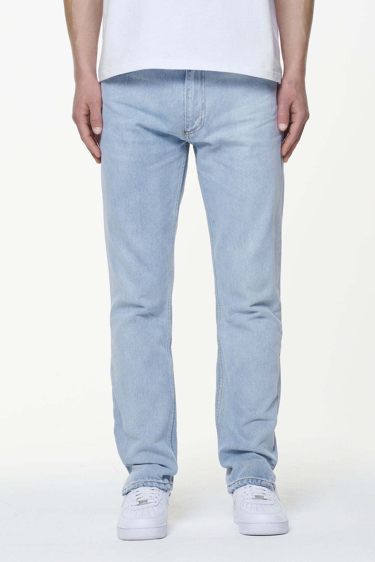 Pegador Withy Distressed Ankle Jeans Washed Light Blue Seitenansicht aus der Built to Last Kollektion für Herren