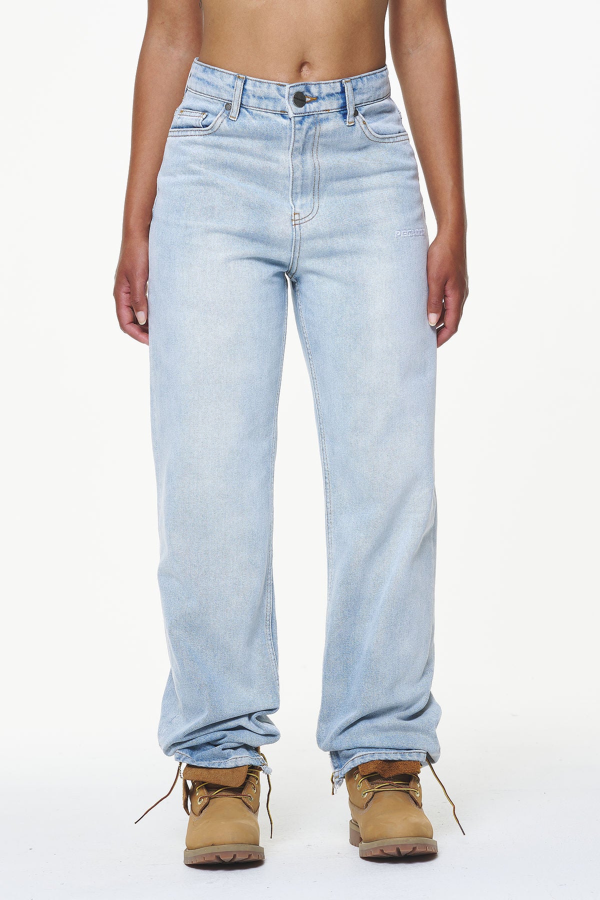 Pegador Terrance Wide Jeans Washed Light Blue Seitenansicht aus der Built to Last Kollektion für DaHerren