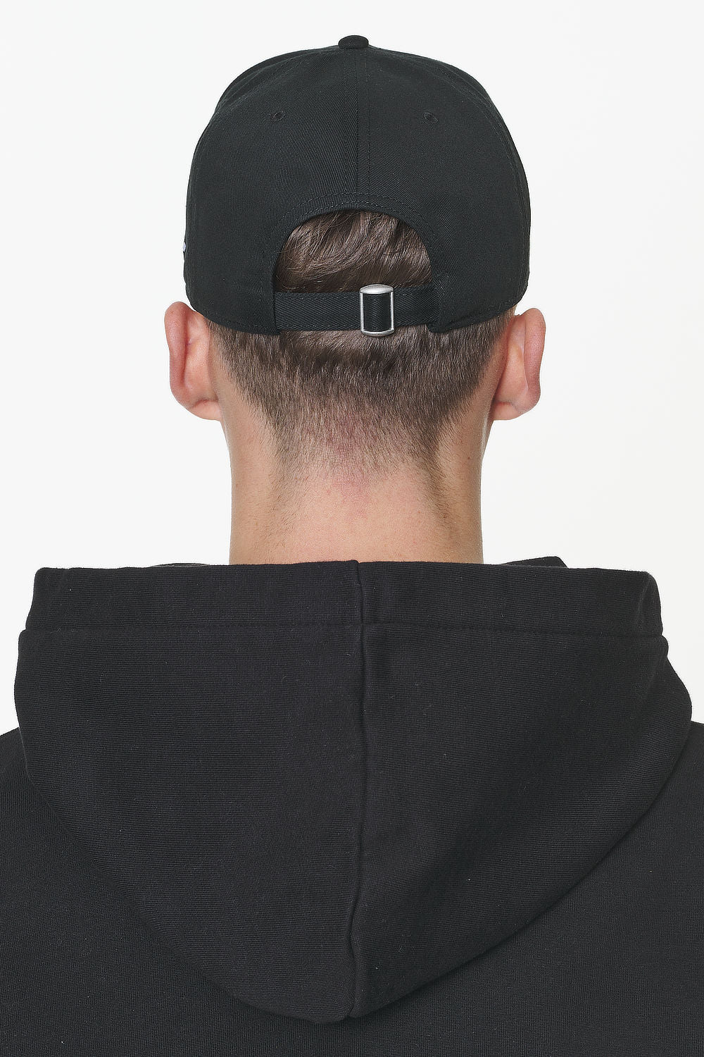 Pegador Champ Cap Onyx Black Seitenansicht aus der Built to Last Kollektion für Herren