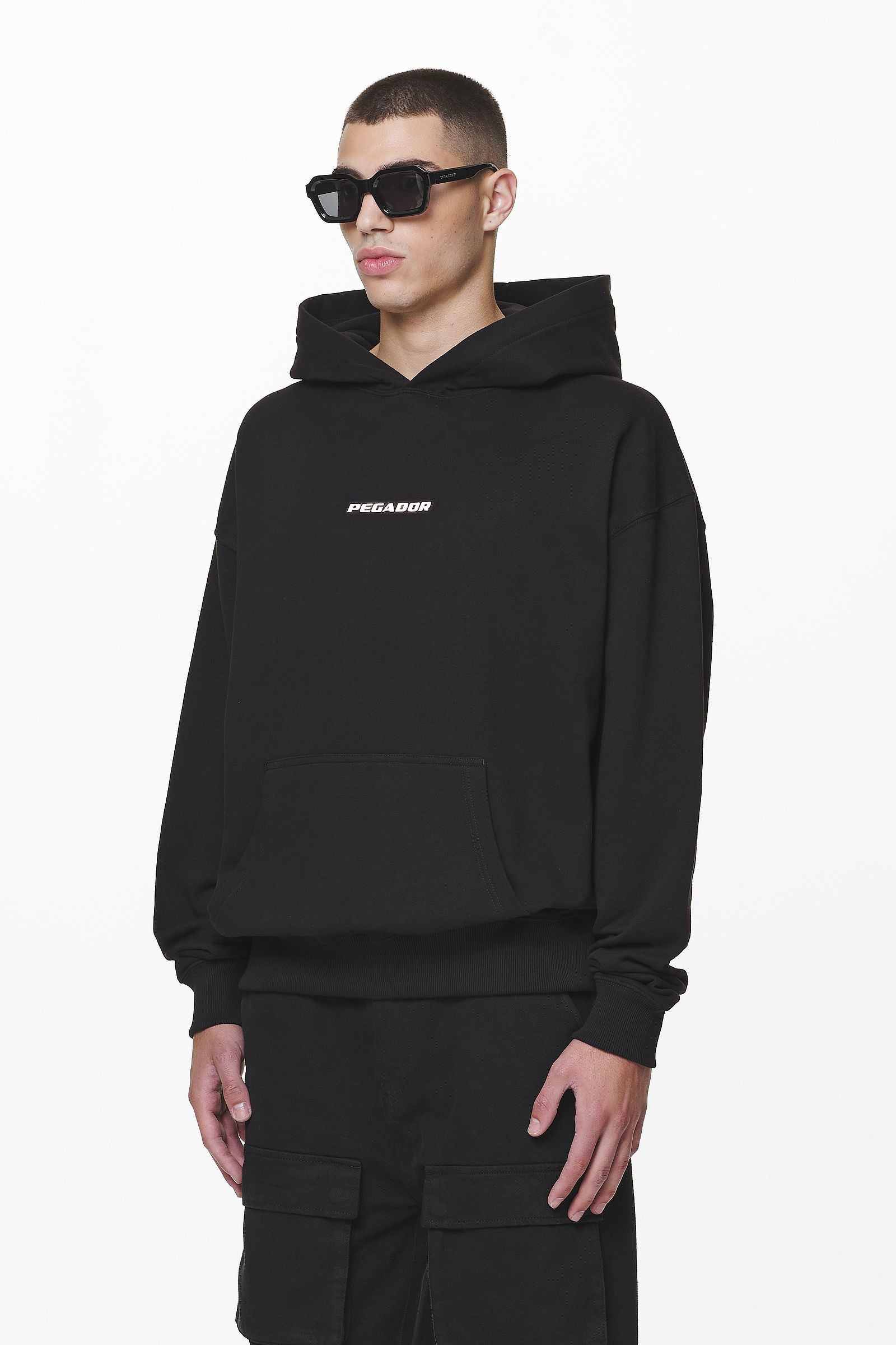 Pegador Colne Logo Oversized Hoodie Black Gegenansicht aus der Do not Disturb Kollektion für Herren