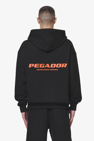 Pegador Colne Logo Oversized Hoodie Black Signal Red Hauptansicht aus der Do not Disturb Kollektion für Herren