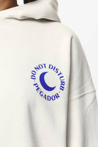 Pegador Ekne Oversized Hoodie Washed Salty Cream Detailshot aus der Do not Disturb Kollektion für DaHerren