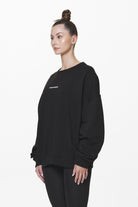 Pegador Aelva Logo Heavy Oversized Crew Neck Black Gegenansicht aus der Do not Disturb Kollektion für DaHerren