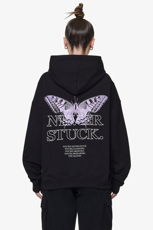 Pegador EIRA OVERSIZED HOODIE BLACK Hauptansicht aus der Do not Disturb Kollektion für DaHerren