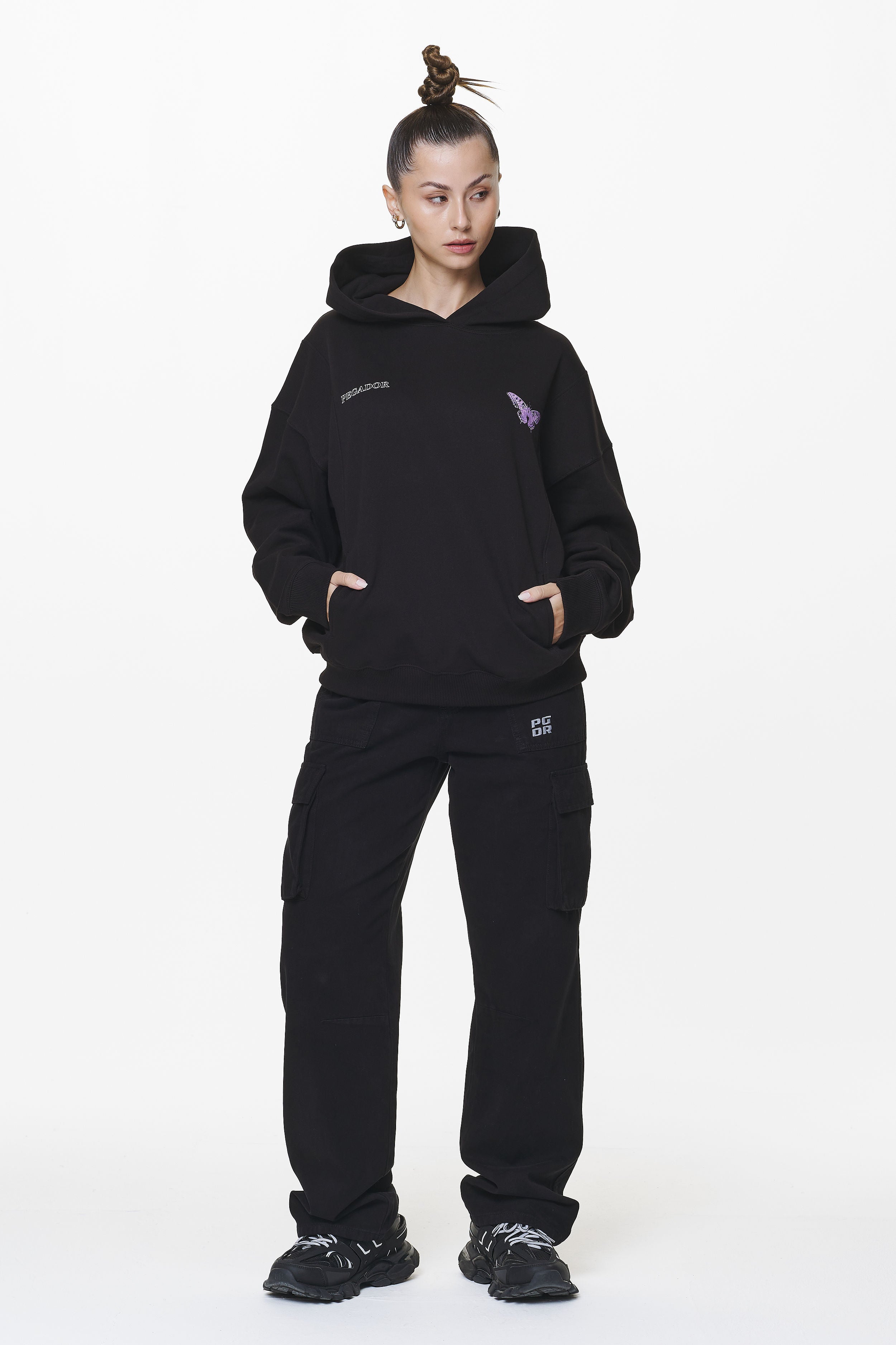 Pegador EIRA OVERSIZED HOODIE BLACK Ganzkörper Bild aus der Do not Disturb Kollektion für DaHerren