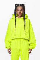 Pegador Skei Logo Oversized Cropped Hoodie Washed Lime Yellow Seitenansicht aus der Do not Disturb Kollektion für DaHerren