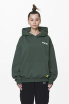 Pegador Sona Oversized Hoodie Washed Sage Green Seitenansicht aus der Do not Disturb Kollektion für DaHerren