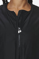 Pegador Floro Volume Puffer Bomber Jacket Black Detailshot aus der Do not Disturb Kollektion für DaHerren