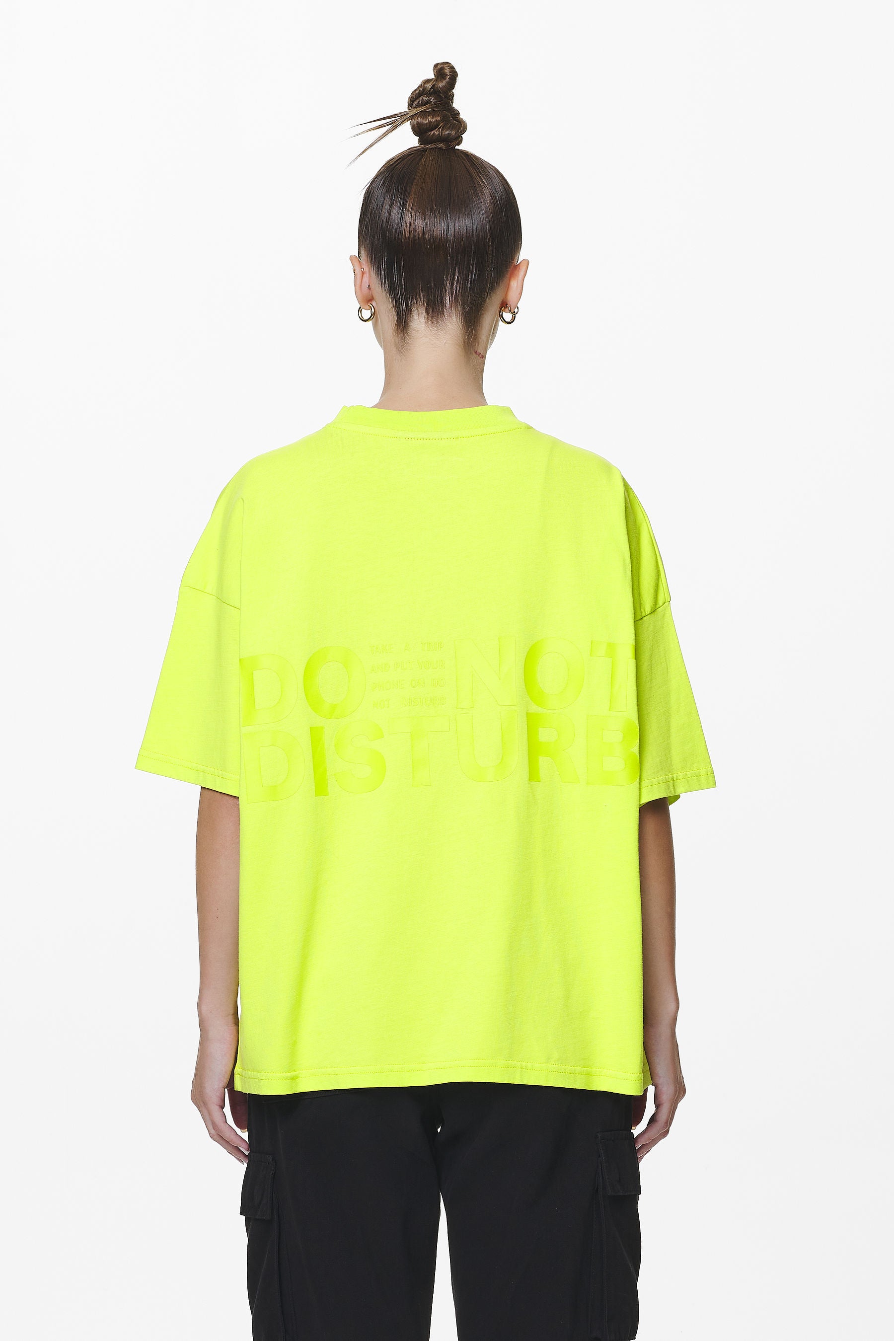 Pegador Groven Heavy Oversized Tee Washed Lime Yellow Detailshot aus der Do not Disturb Kollektion für DaHerren