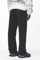 Pegador Rydal Tech Pants Black Detailshot aus der Do not Disturb Kollektion für Herren