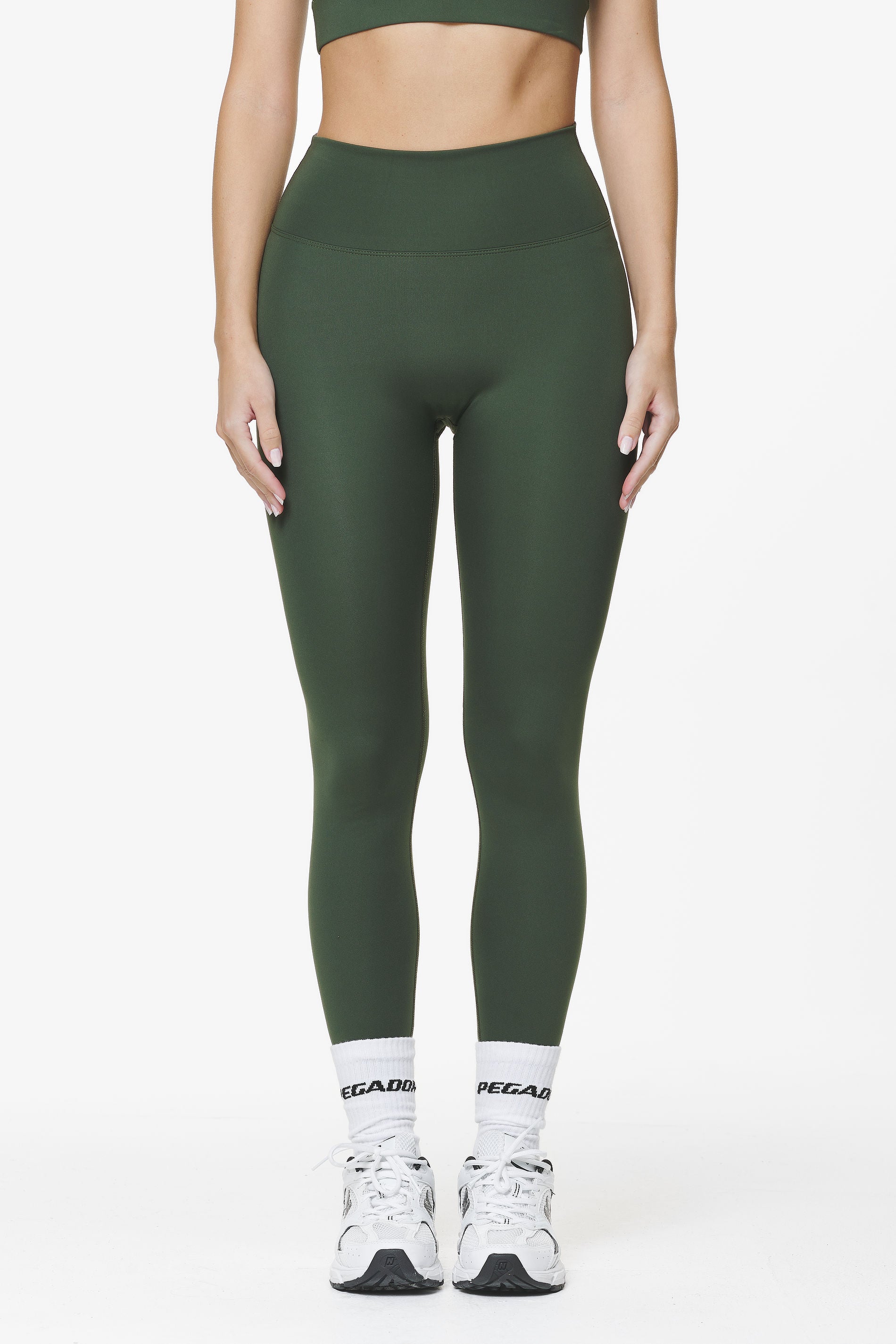 Pegador Oslo Leggings Sage Green Hauptansicht aus der Do not Disturb Kollektion für DaHerren