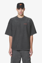 Pegador Wintor Inside Out Boxy Tee Washed Volcano Grey Hauptansicht aus der Do not Disturb Kollektion für Herren